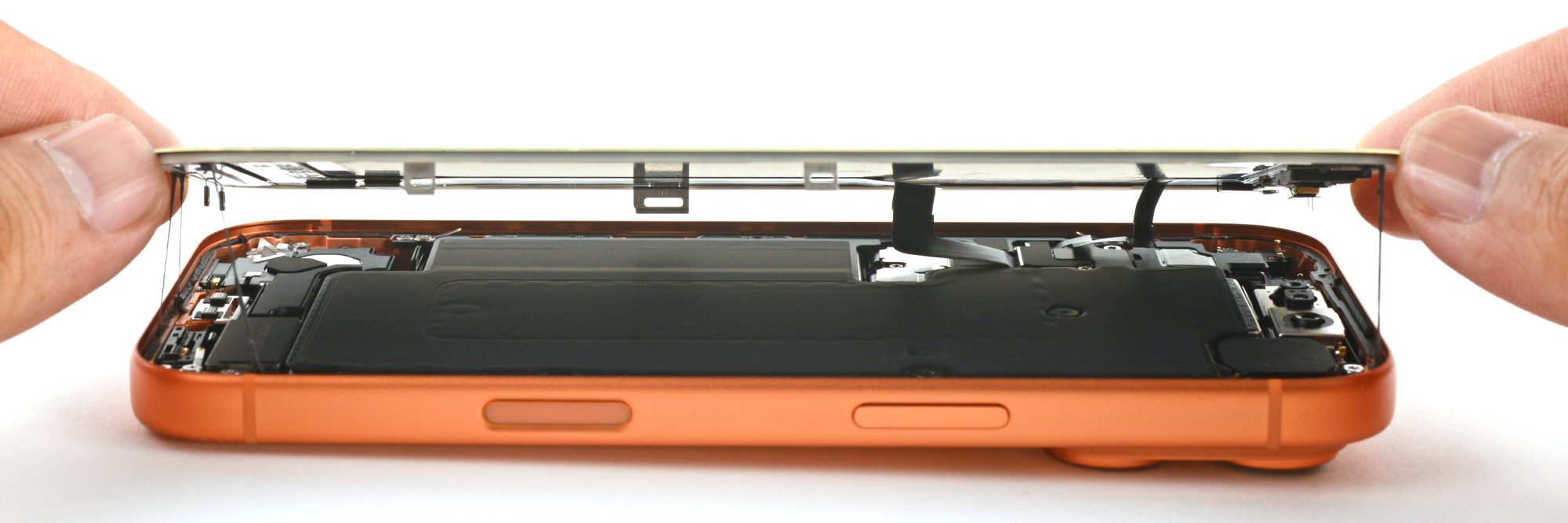 Técnico reparando iPhone en Reus | reparación de iPhone en Reus